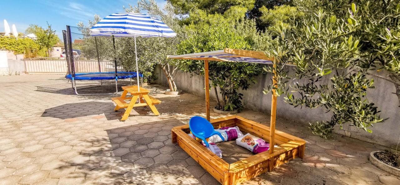 Nono Jure , Private Pool & Sauna Милна Екстериор снимка