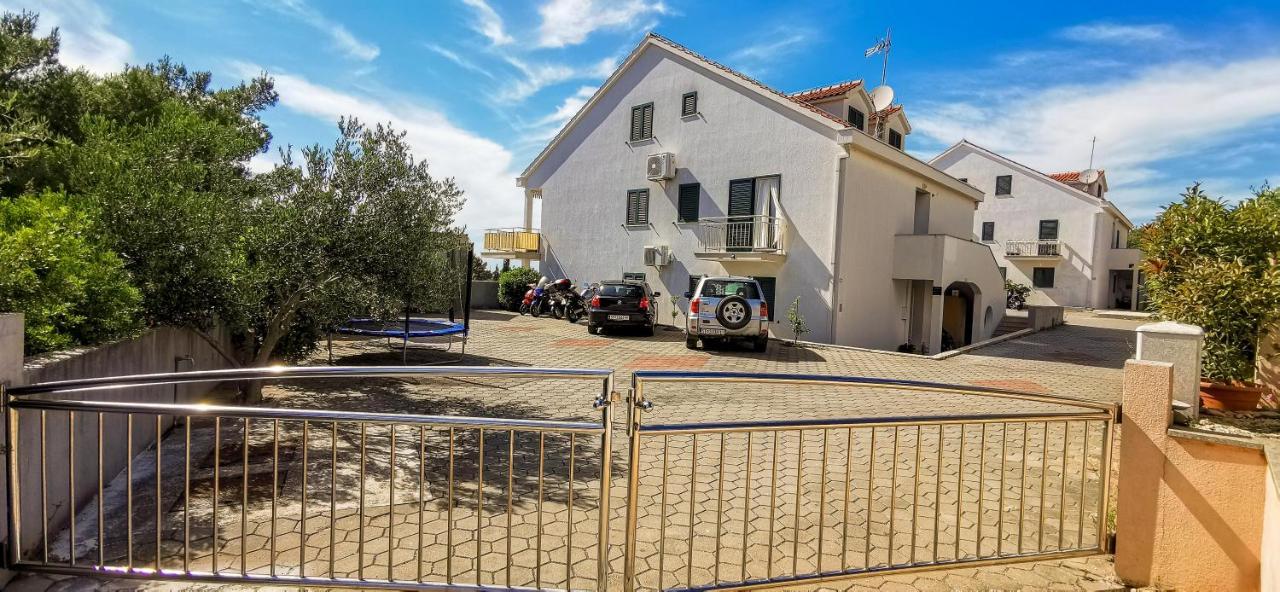 Nono Jure , Private Pool & Sauna Милна Екстериор снимка