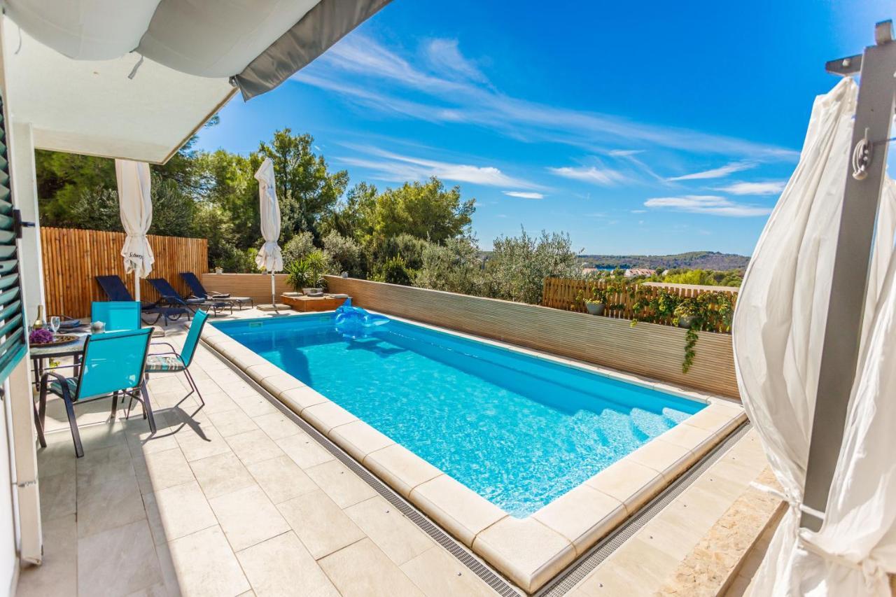 Nono Jure , Private Pool & Sauna Милна Екстериор снимка